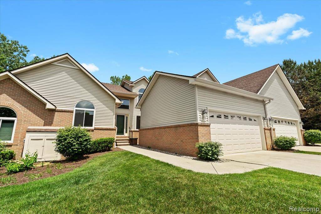 Milford, MI 48381,1029 Bird Song Lane