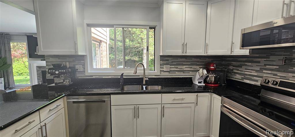 Farmington, MI 48336,30816 Misty Pines Drive