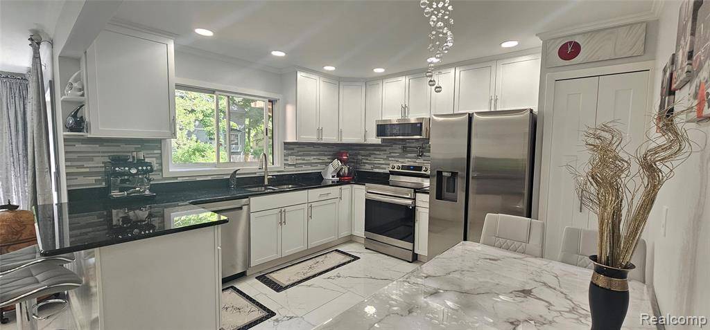 Farmington, MI 48336,30816 Misty Pines Drive