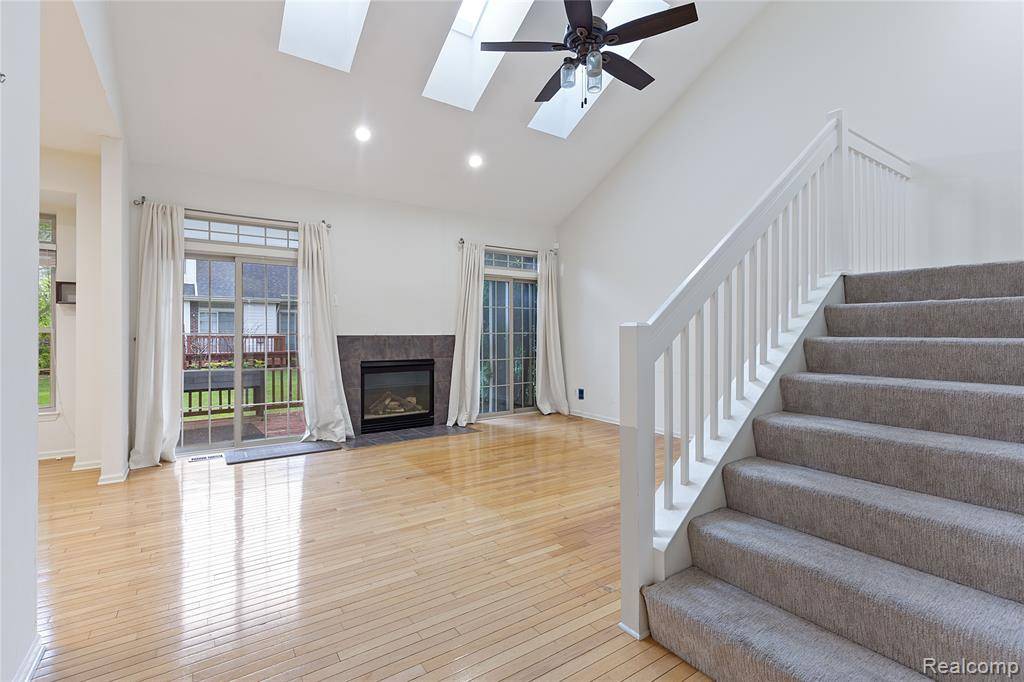 West Bloomfield, MI,7382 Gateway Drive
