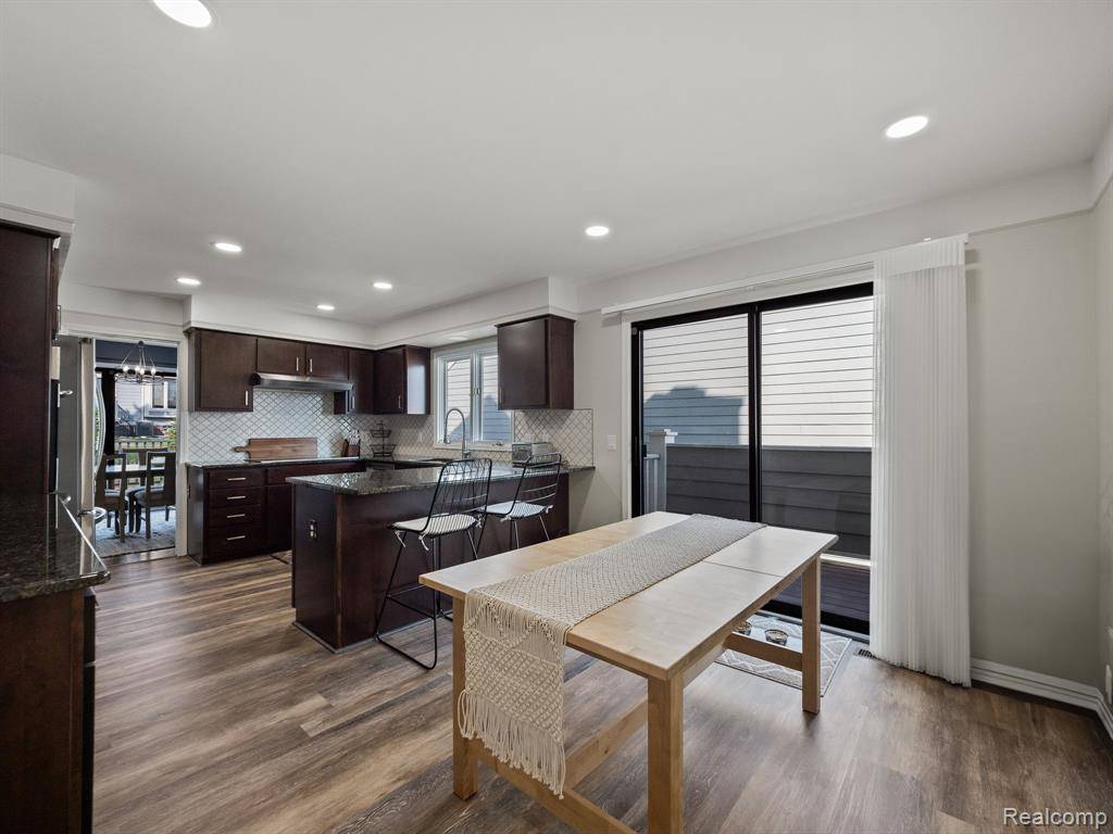 Bloomfield Hills, MI 48304,2470 Inglehill Pointe