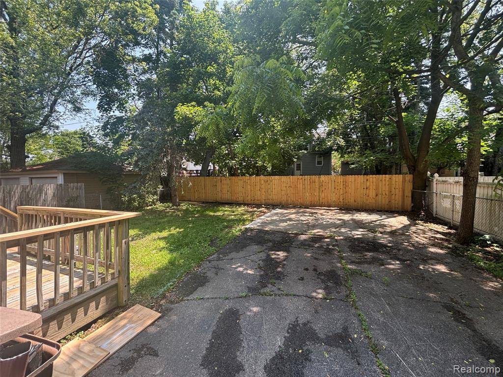 Southfield, MI 48340,910 Spence Street