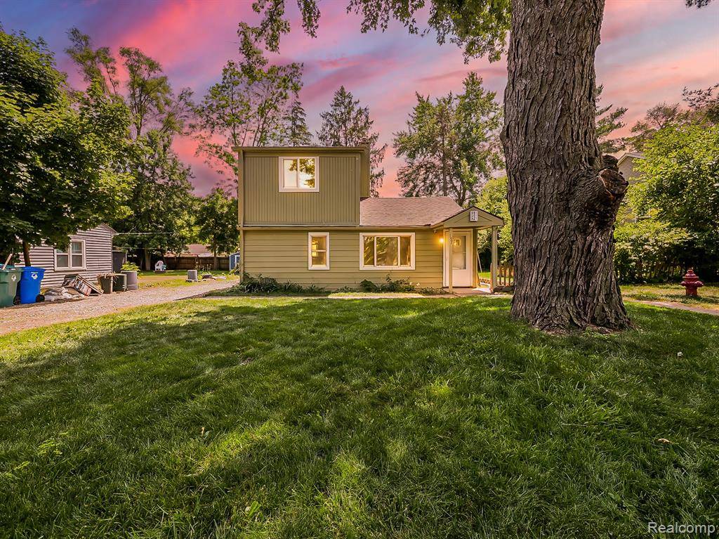 Commerce Twp, MI 48382,157 Cardinal Street