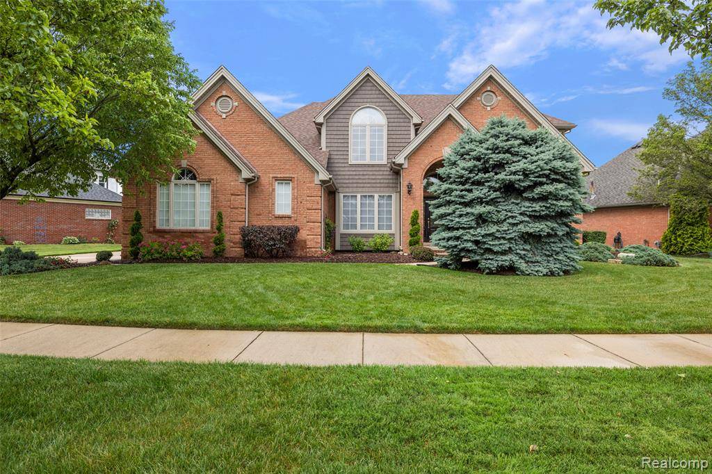 Macomb, MI 48044,19301 Lakeland Drive