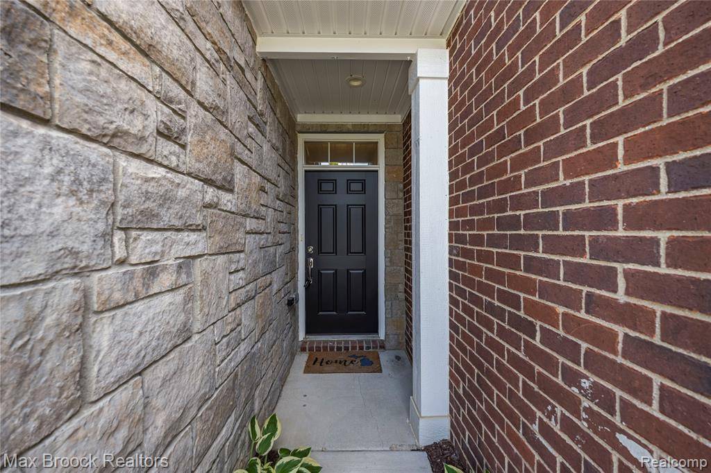 Novi, MI,43629 Prospect