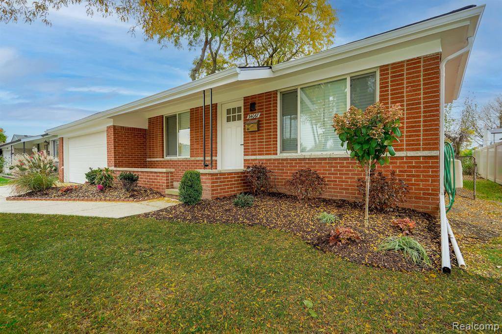 Sterling Heights, MI 48312,34067 CHATSWORTH Drive