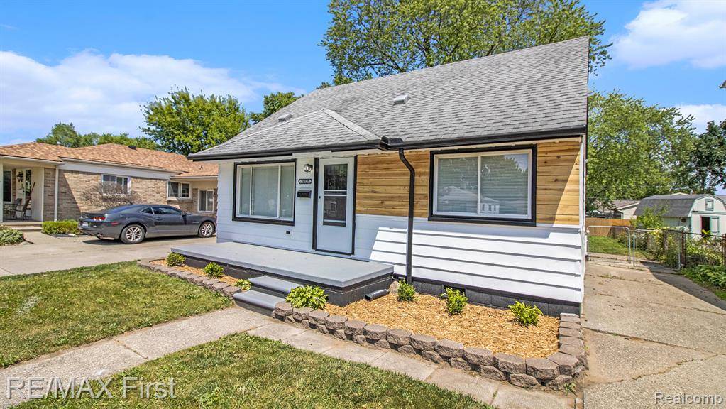 Saint Clair Shores, MI 48021,24520 Laetham Avenue