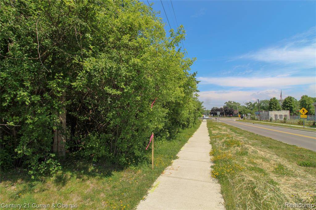 Farmington Hills, MI 48336,29826 Shiawassee Road