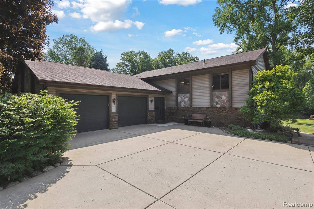 Highland, MI 48356,2386 Sherlock Trail