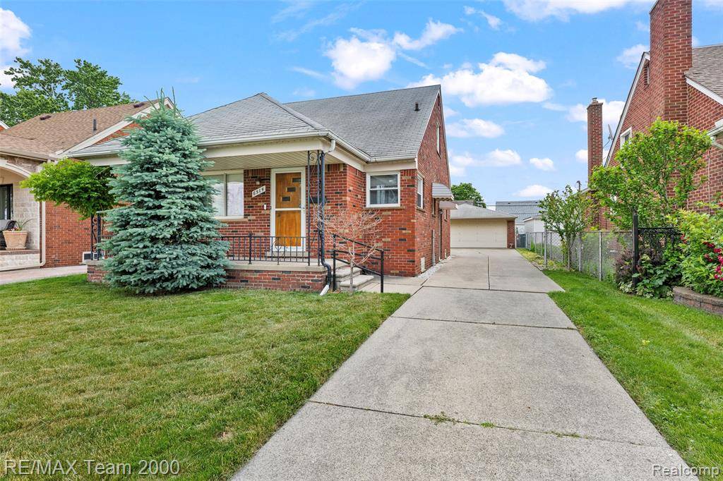 Dearborn, MI 48126,6514 Maple Street