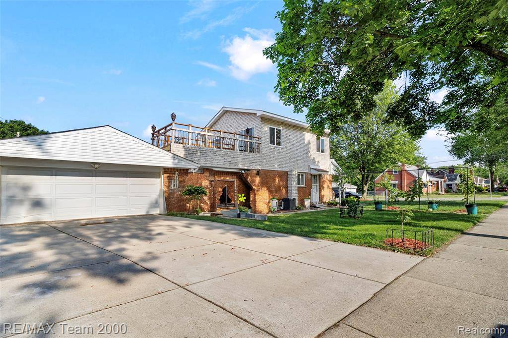 Dearborn, MI 48124,23340 Carlysle Street