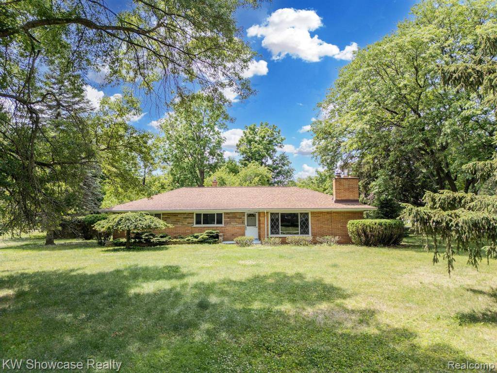 Farmington Hills, MI 48334,26463 La Muera Street