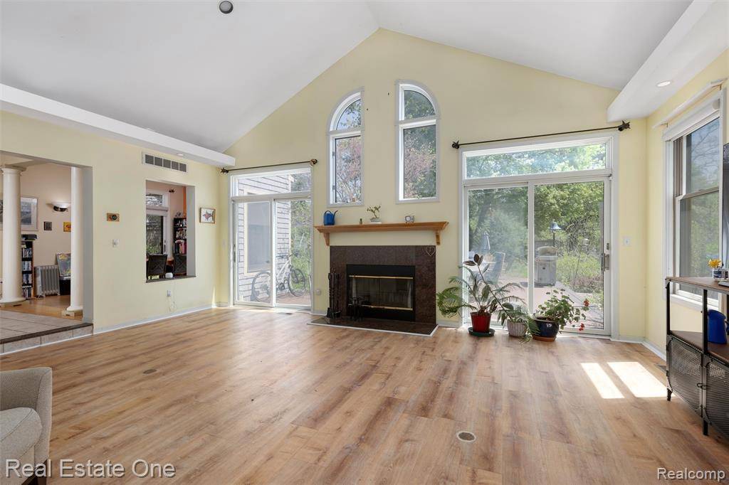 Livonia, MI 48154,30115 Munger Drive