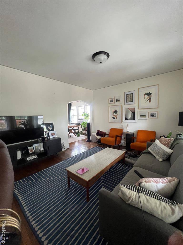 Grosse Pointe Park, MI 48230,1359 Maryland S Street