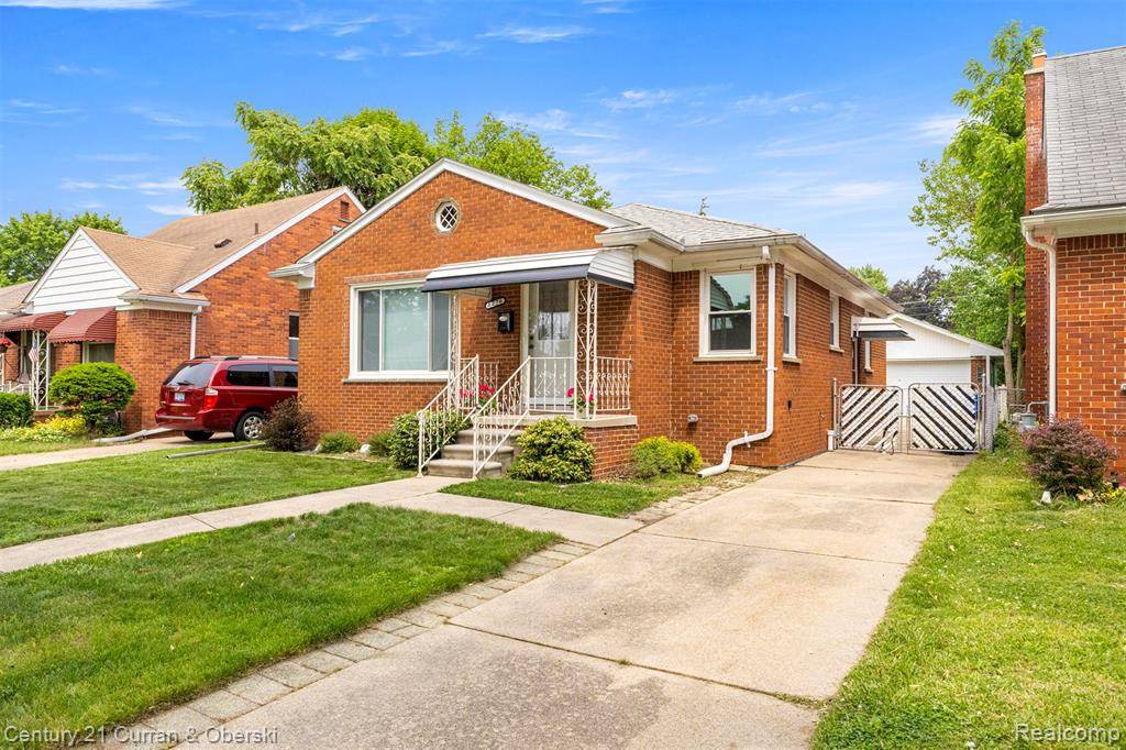 Dearborn Heights, MI 48127,8276 Riverview Street