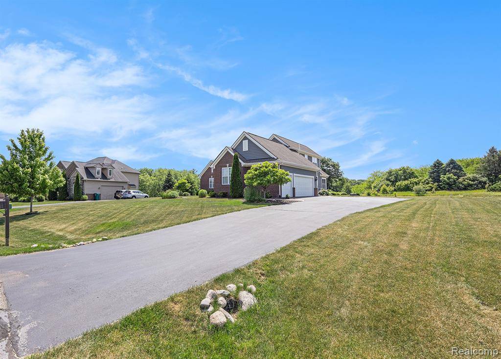 Clarkston, MI 48348,8269 Meadowridge