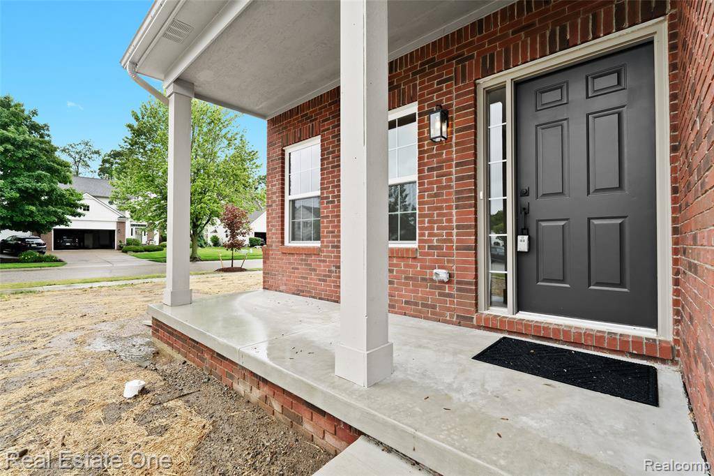 South Lyon, MI 48178,1180 Horseshoe Drive