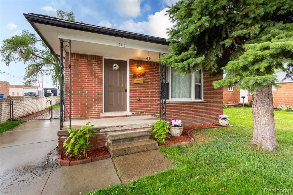 Lincoln Park, MI 48146,1307 Hanford Avenue