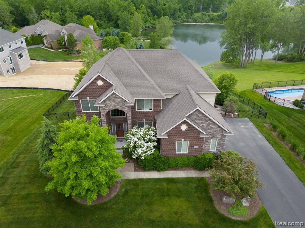 Oxford, MI 48371,261 Willow Lake Drive