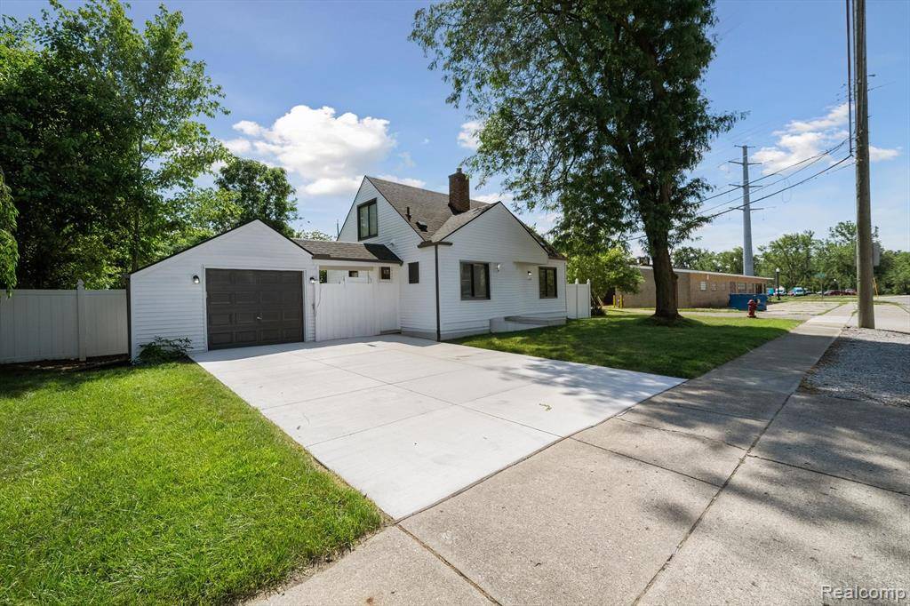 Farmington Hills, MI 48336,21660 PURDUE Avenue