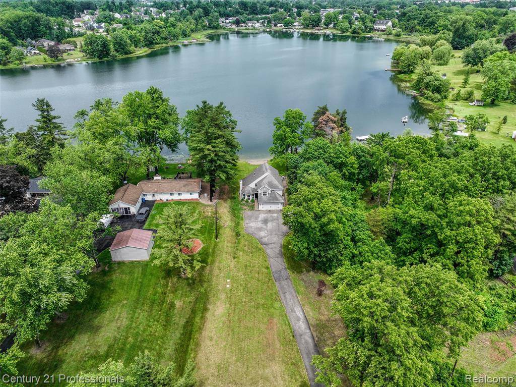 White Lake, MI,1052 Maple Heights Drive