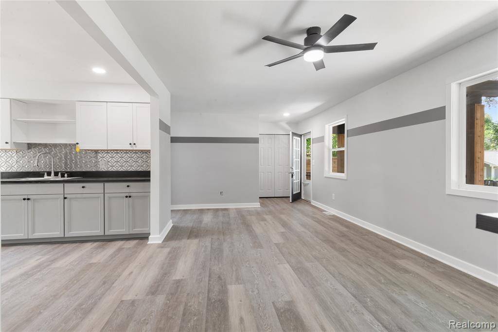 Highland, MI 48356,3166 Highland Boulevard
