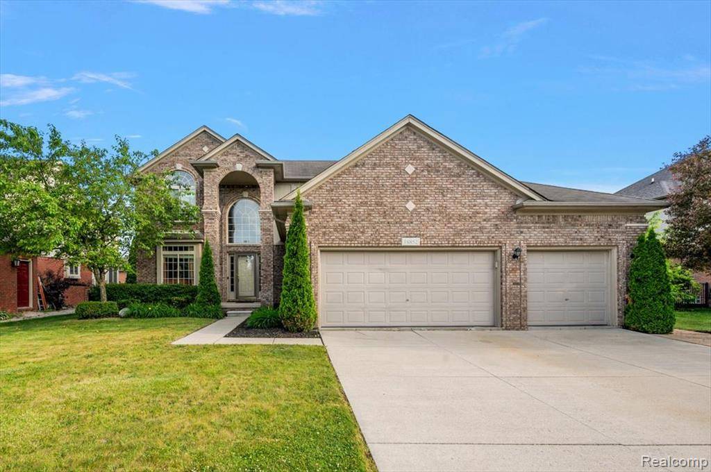 Macomb, MI 48044,18852 Newbridge Drive