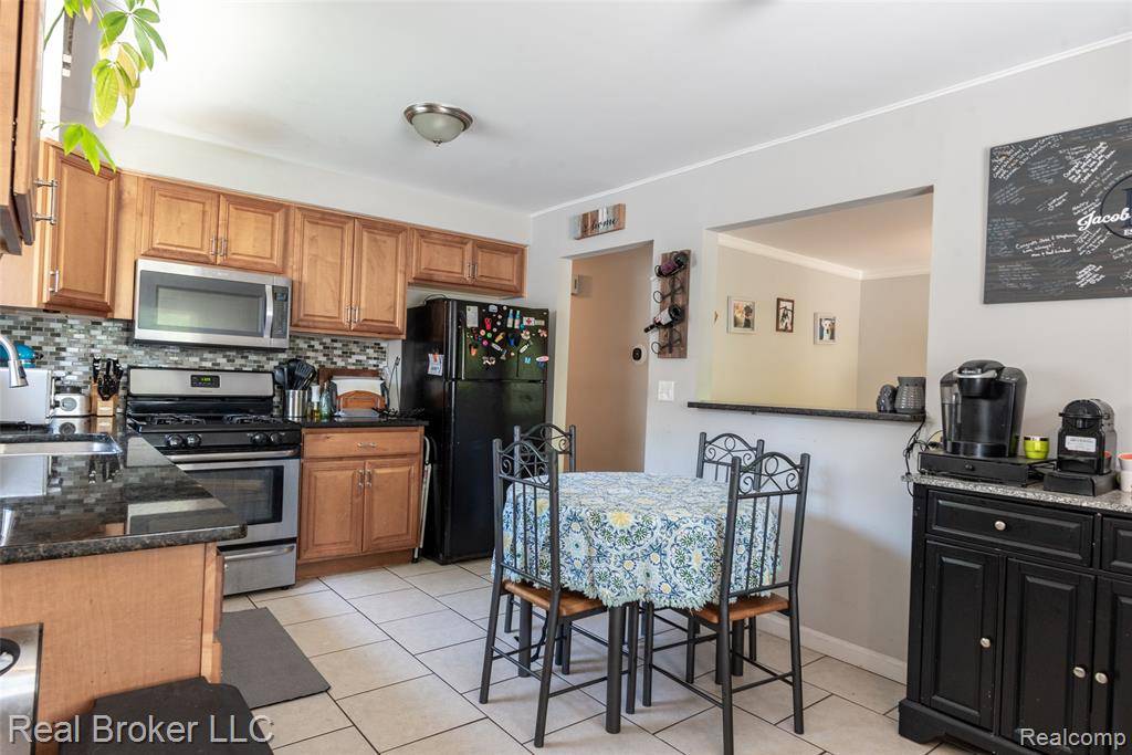 Madison Heights, MI 48071,29147 Howard Avenue