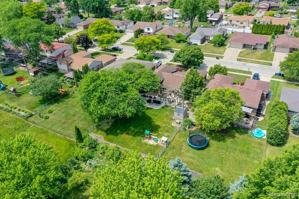 Macomb, MI 48044,47470 Barbara Road