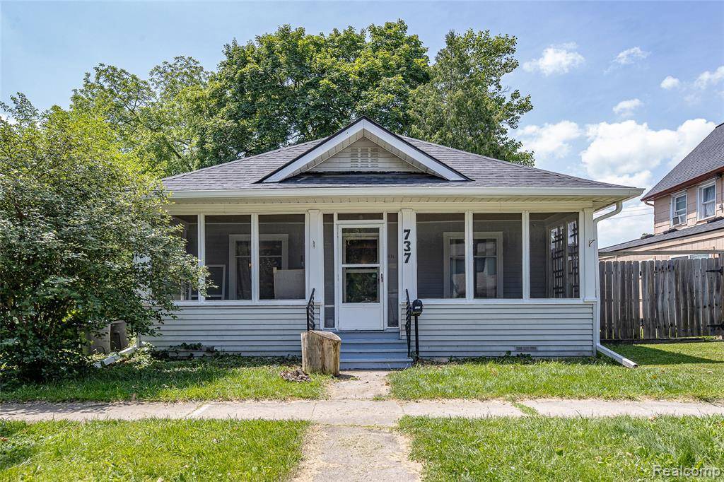 Lapeer, MI 48446,737 N Madison Street