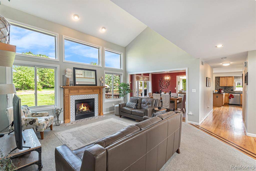 Howell, MI 48843,1898 Deer View Court
