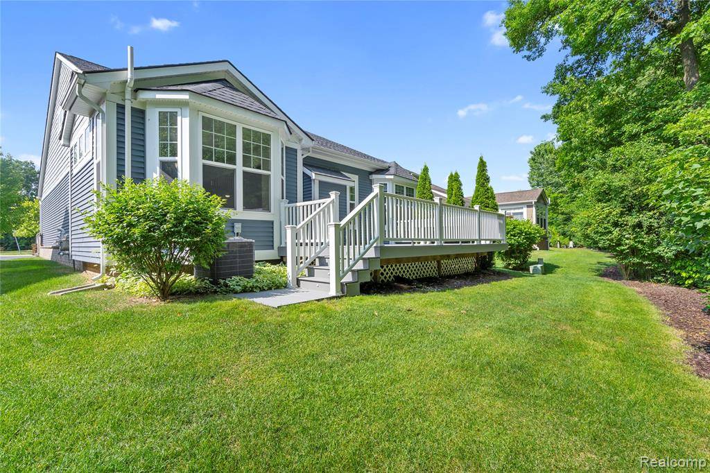 Canton, MI 48188,48884 Garden Lane