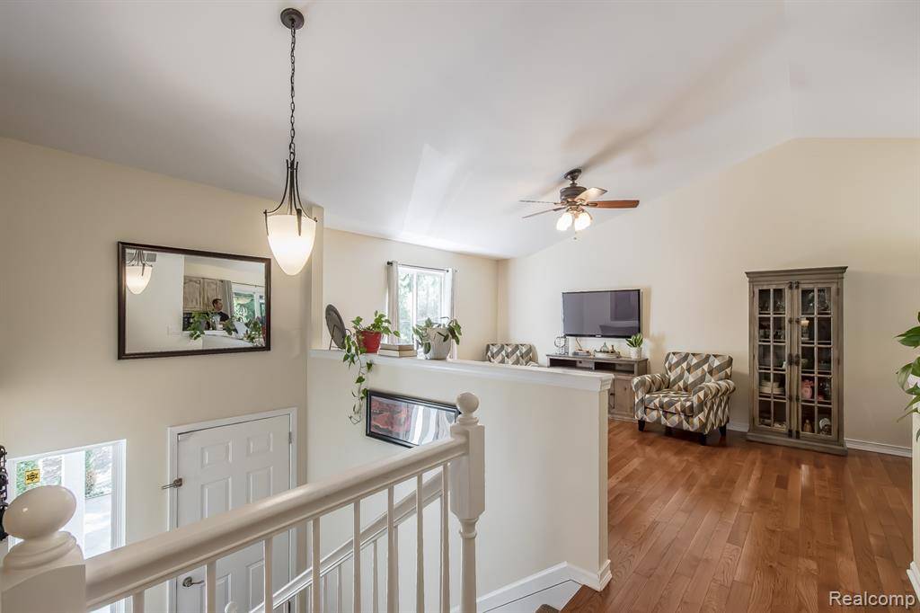 Clarkston, MI 48348,8642 Thendara Boulevard