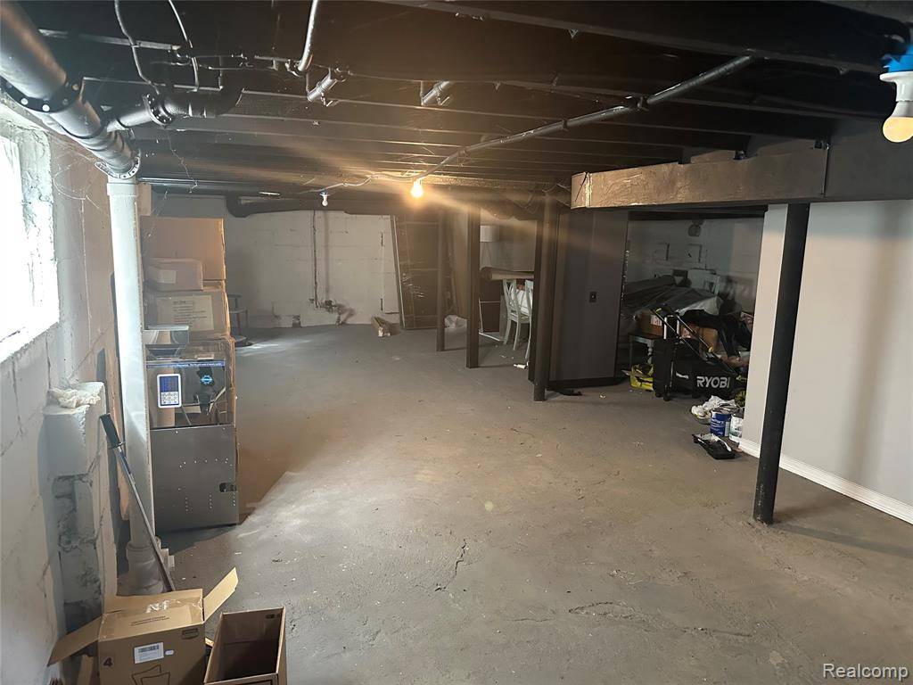 Ferndale, MI 48220,287 Fielding ST