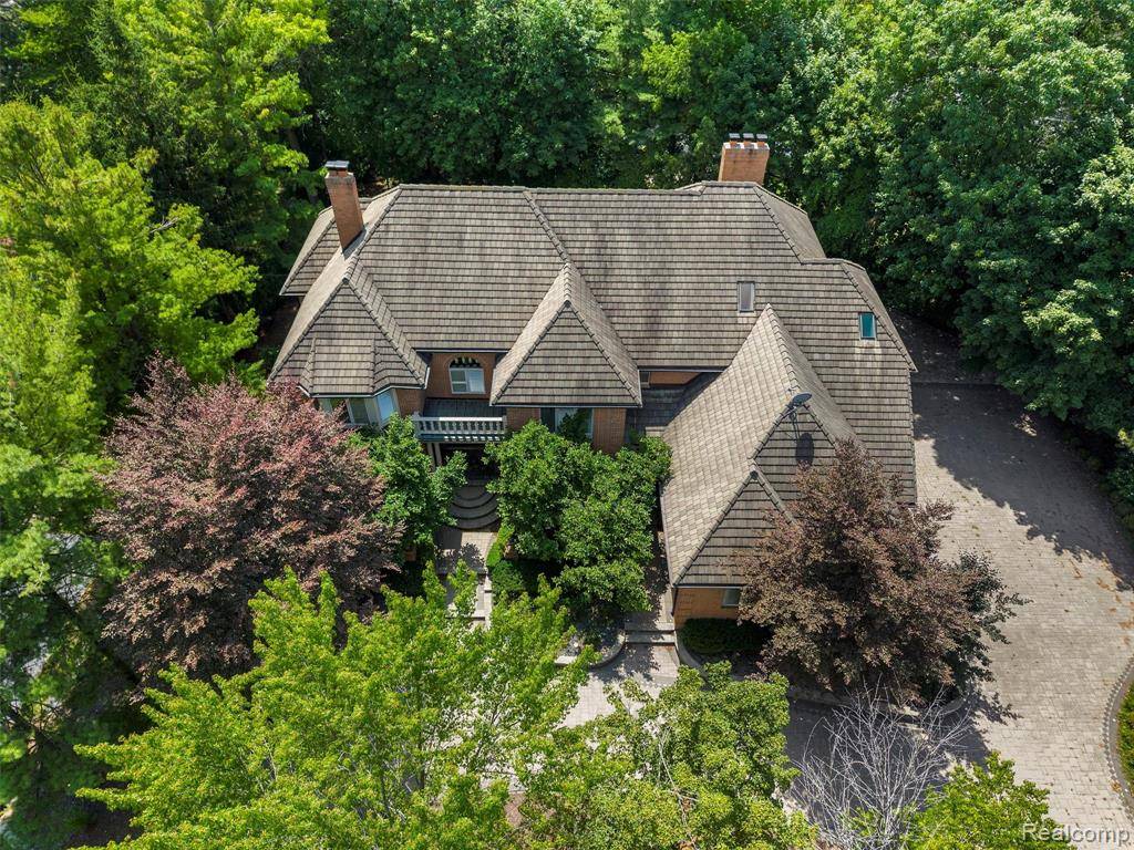 Bloomfield Hills, MI 48302,5148 CREST KNOLLS