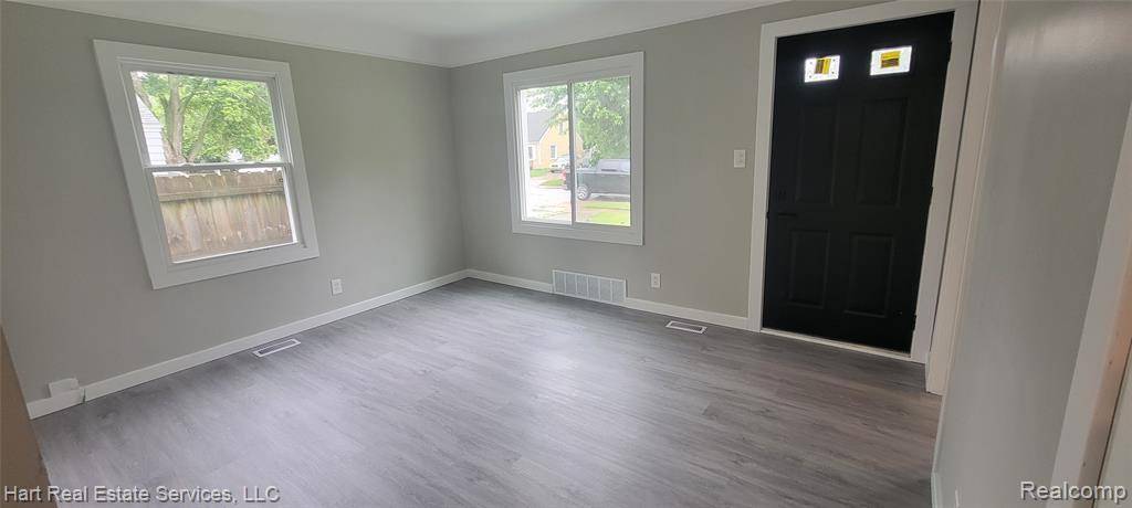 Farmington Hills, MI 48336,21875 Tulane Avenue