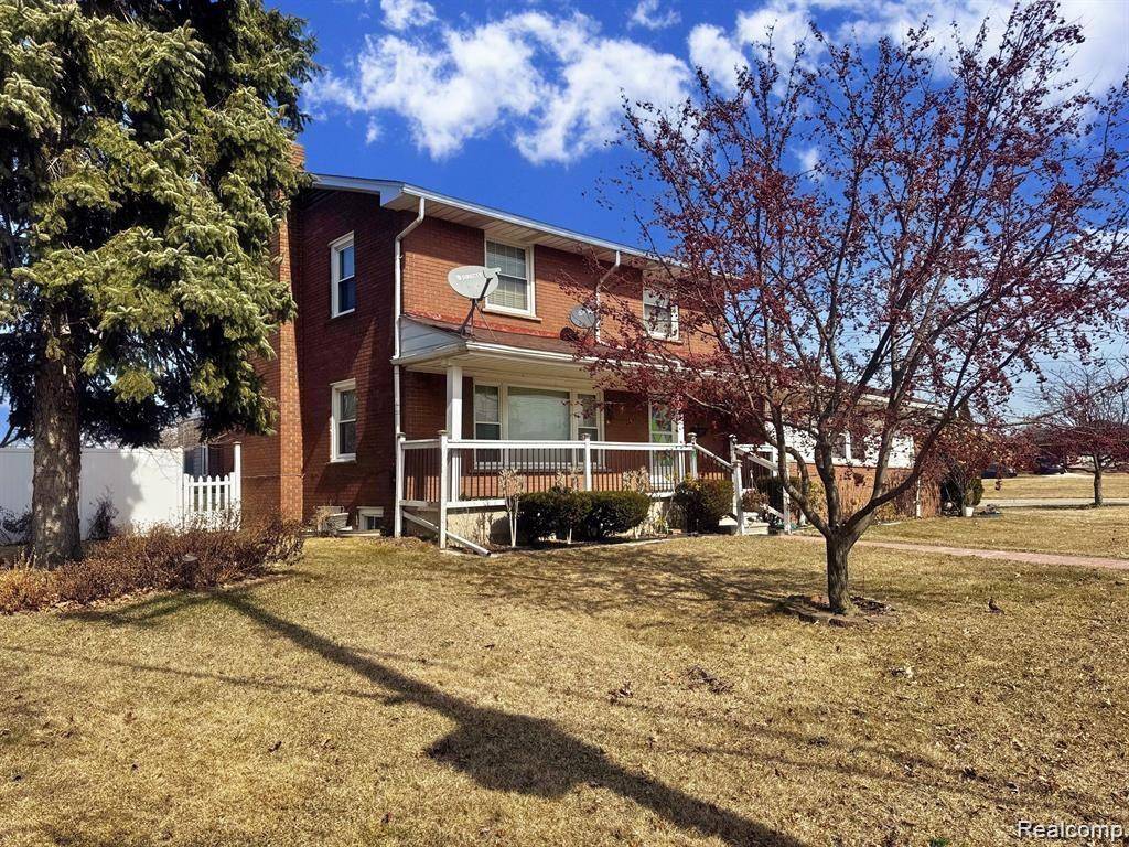 Lincoln Park, MI 48146,664 BUCKINGHAM Avenue