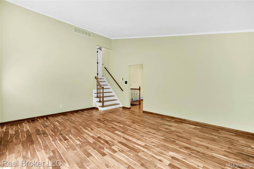Ortonville, MI 48462,1620 Perry Lake Road
