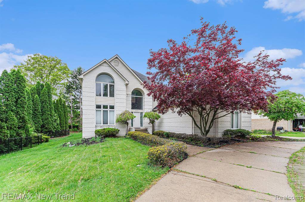 West Bloomfield, MI,2337 HORSESHOE Drive