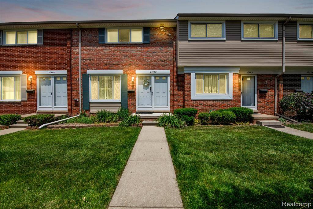 Warren, MI 48093,27582 Marcia Ave