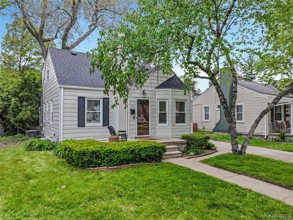 Royal Oak, MI 48067,1605 N Vermont Avenue
