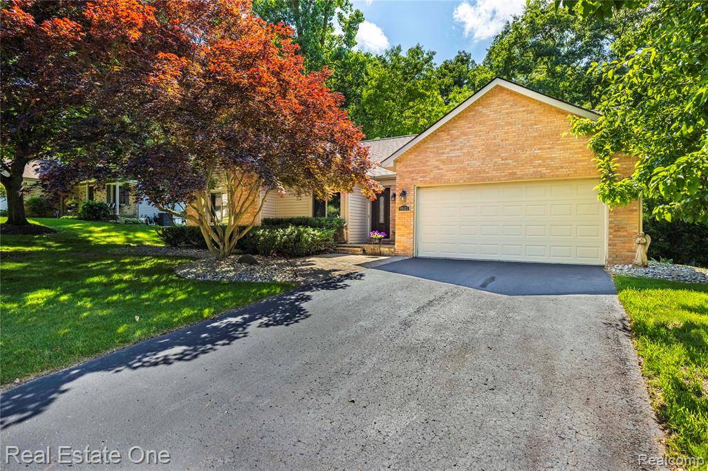 Clarkston, MI 48348,9611 Klais Road