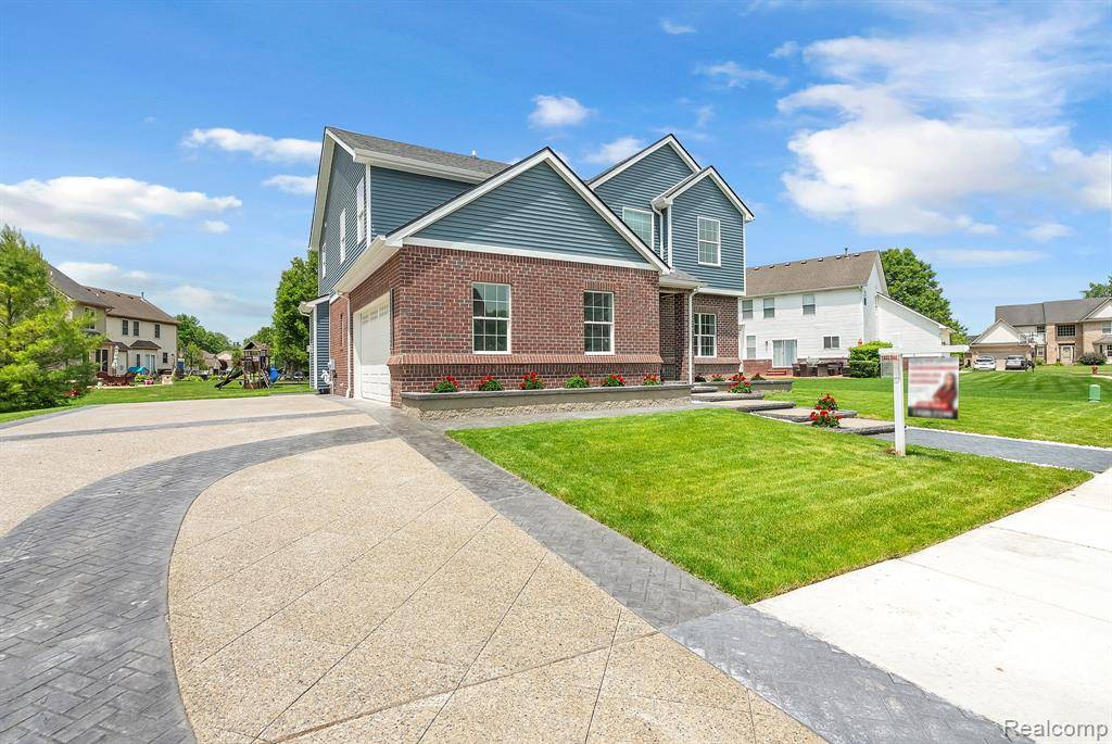New Boston, MI 48164,23594 Crescent Ridge Drive