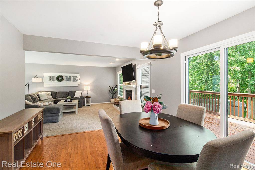 Milford, MI 48381,964 Abbey Lane