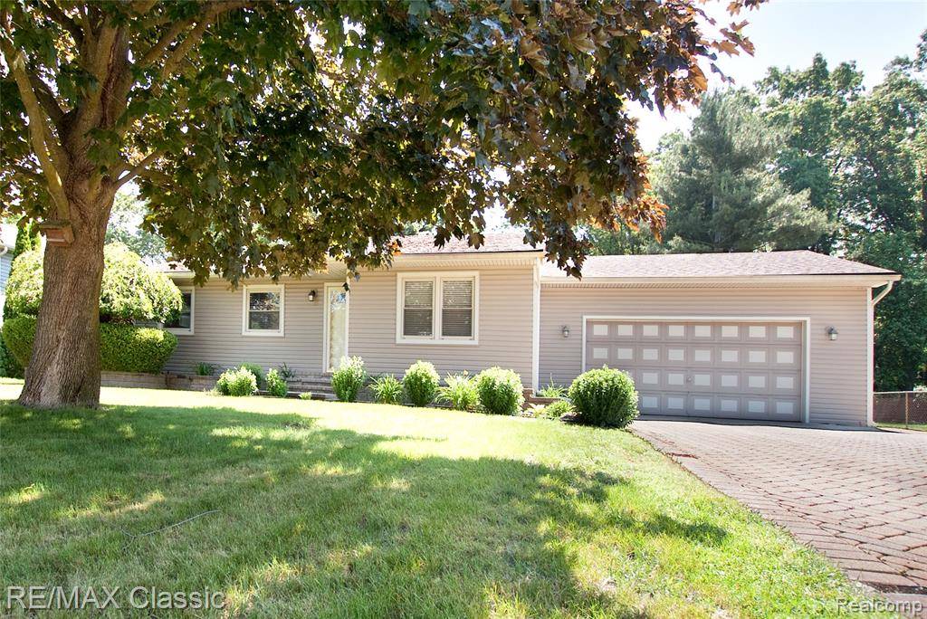 Commerce Twp, MI 48382,5280 Weston Court