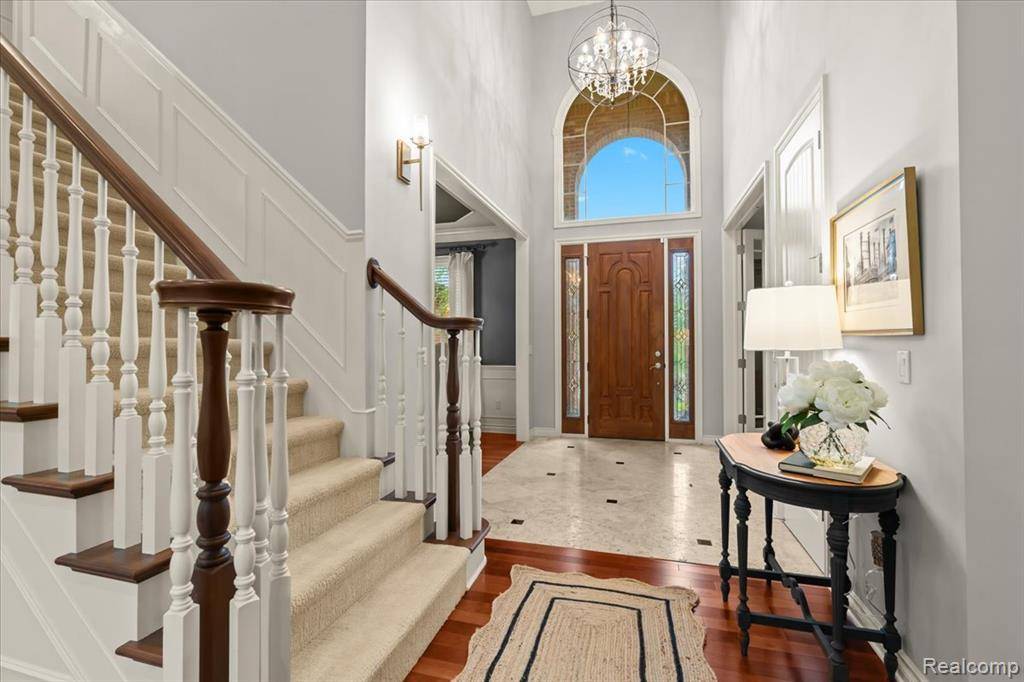 South Lyon, MI 48178,10734 Stoney Point Drive