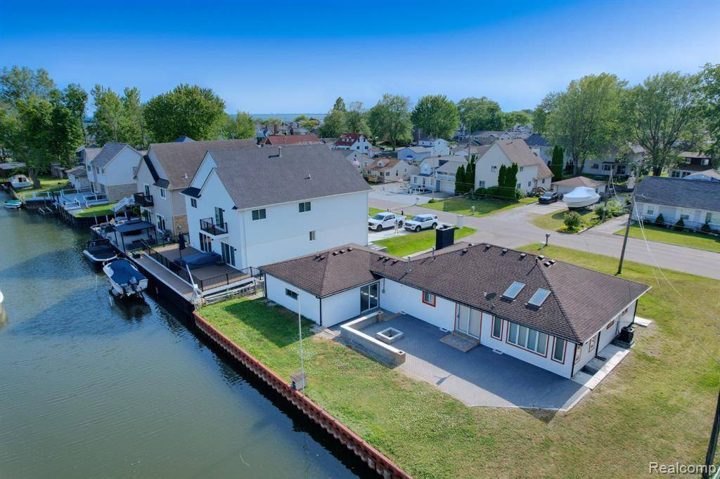 Harrison Township, MI,37910 Mallast Street