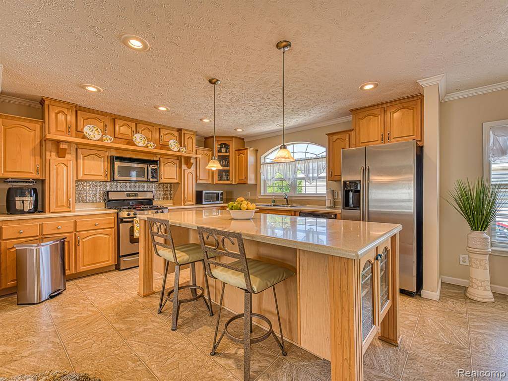 Gibraltar, MI,29703 Vinewood Lane