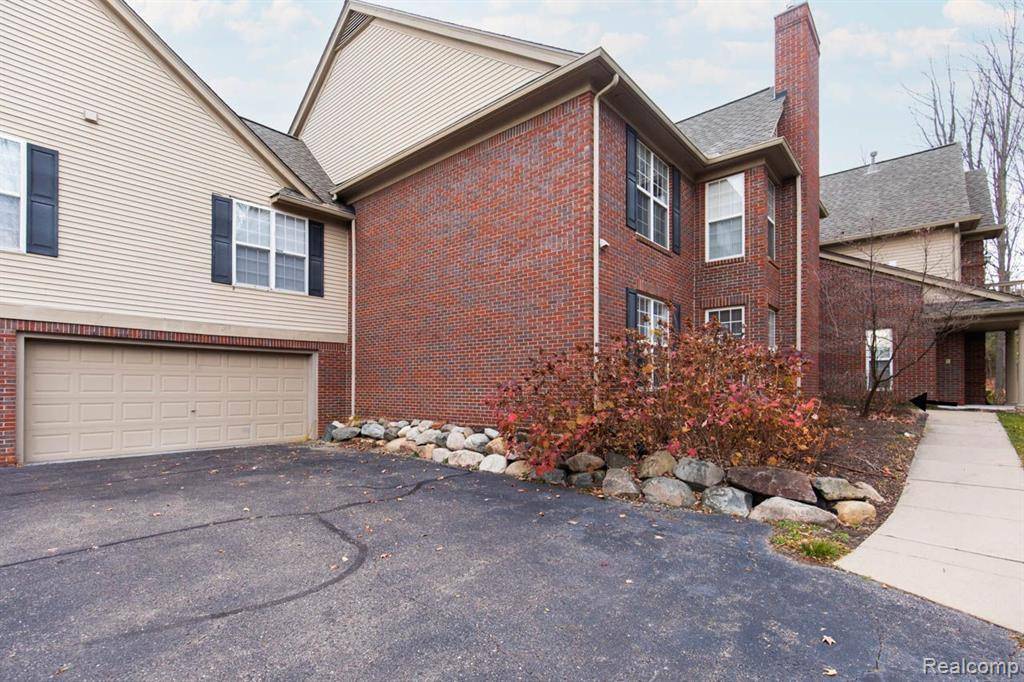 Novi, MI,28460 CARLTON WAY Drive