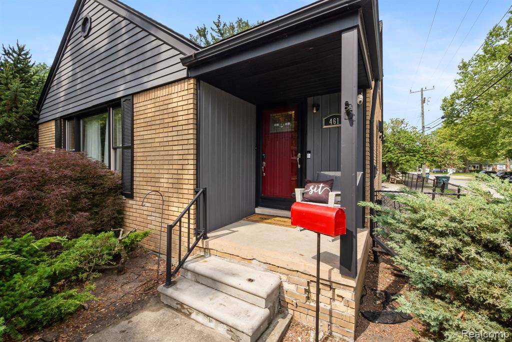 Dearborn, MI 48128,461 N Silvery Lane